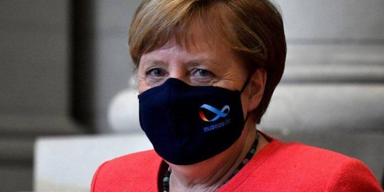 ميركل تتحدث عن ضم “دول جديدة” للاتحاد الأوروبي لمواجهة نفوذ قوى أخرى