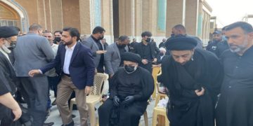 مقتدى الصدر يحضر عزاء المرجع محمد سعيد الحكيم