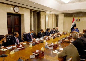 الكاظمي يوجه بوضع خطة شاملة لمكافحة الأمية