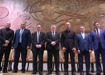 الهيئة العامة تبدأ بالتصويت على منصب رئيس الاتحاد بين (عدنان درجال وشرار حيدر)