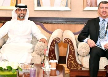 وزير النفط مع نظير الاماراتي يبحثون استثمار الغاز وزيادة الإنتاج والتسويق