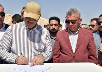 وضع حجر الأساس لجسر جديد في الأنبار