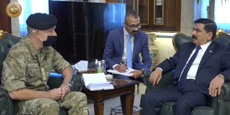 وزير الدفاع وقائد الناتو في العراق يبحثان ( التعاون المشترك) و (تطوير القدرات التدريبية)