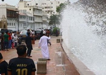 “إعصار شاهين”  .. كيف استعد له الخليجيون ؟ وما سر تسميته ؟