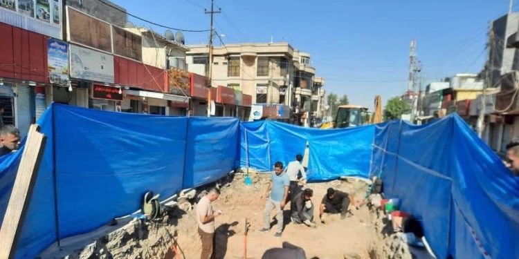 العثور على قطع (اثرية) بشارع وسط مدينة كلار في السليمانية