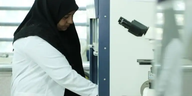 باحثة عراقية تعثر على طفيلي يسبب السحايا