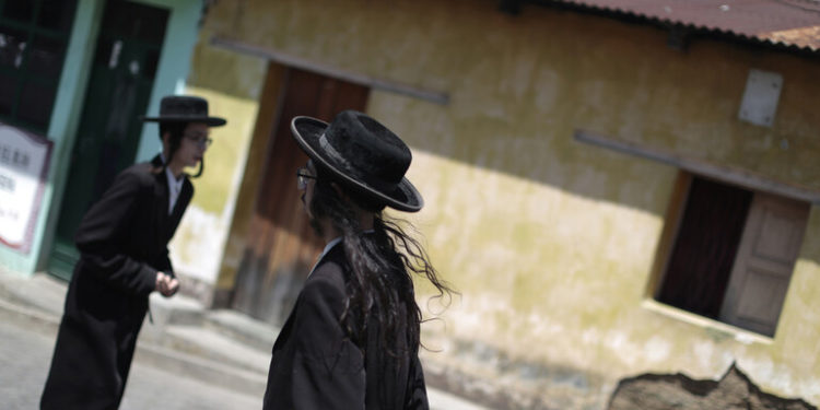 تطور في قضية (اليهود المتشددين) الذين يحاولون السفر إلى إيران