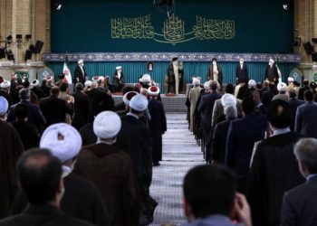 خامنئي .. مصطلحات (السنة والشيعة) دخلت القاموس الأمريكي + صور