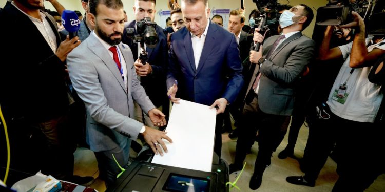 بالفيديو كلمةالكاظمي بعد تصويته خارج فندق الرشيد