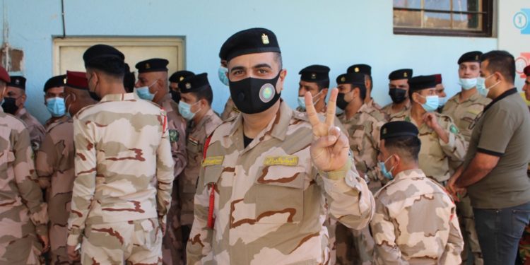 رجال الاستخبارات العسكرية يشاركون بكثافة في التصويت الخاص + صور