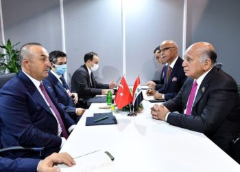 وزير الخارجية يدعو لتخفيف قيود السفر الى انقرة
