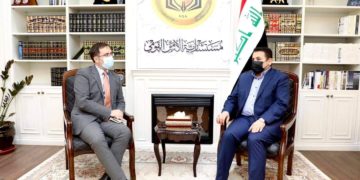 الاعرجي والسفير البريطاني يؤكدان اهمية “انجـــــاح” الانتخابات المقبلة