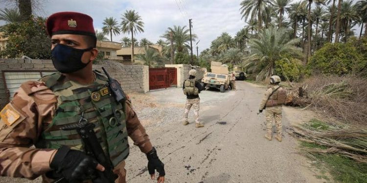 مقتل رجل بالسبعين من العمر وحرق عجلته شمالي بغداد