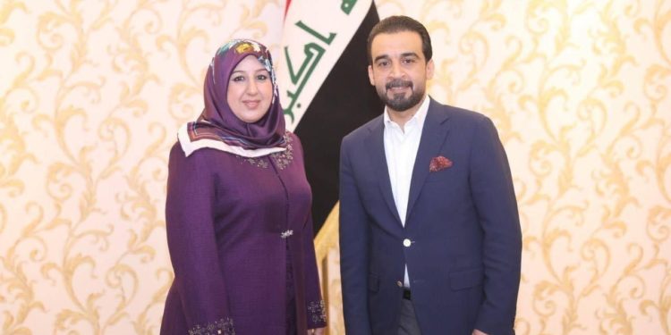 فائزة مستقلة في الأنبار تعلن الانضمام إلى تقدم