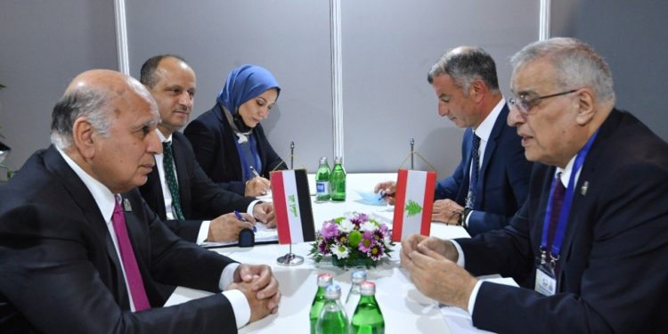 العراق ولبنان يتفقان على تشكيل لجنة لدراسة (رفع سمات الدخول بينهما)