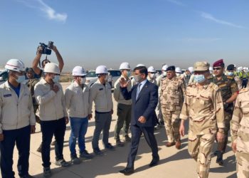 وزير الدفاع يتفقّد قاعدة الصويرة الجويّة