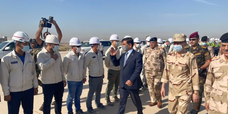 وزير الدفاع يتفقّد قاعدة الصويرة الجويّة