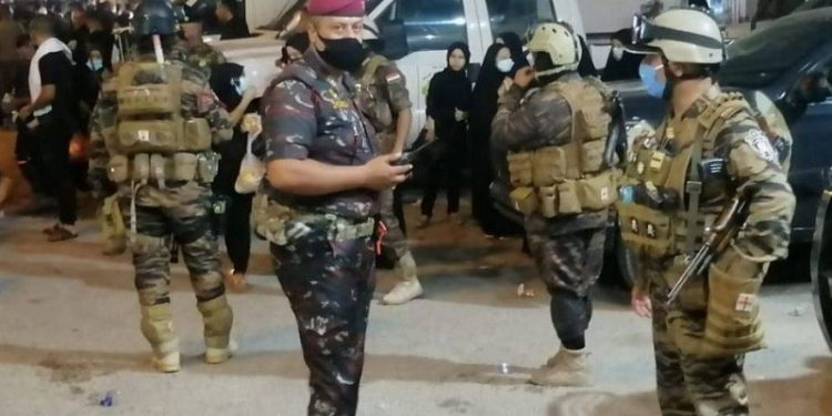 بعد اشتباك مسلح معها لساعات “شرطة النجف” تقبض على عصابة تتاجر بالمخدرات