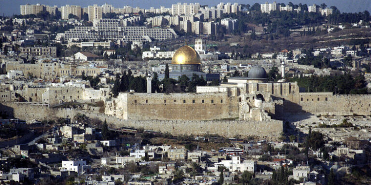 طائرات حربية ألمانية تحلق في سماء القدس