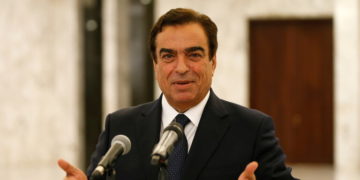 تباين الآراء حول ما قاله “قرداحي” عن السعودية والإمارت
