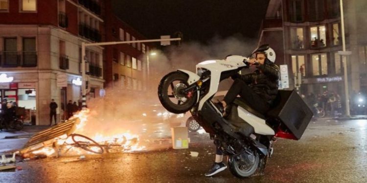 مظاهرات في دول أوروبية ضد إجراءات مكافحة الوباء