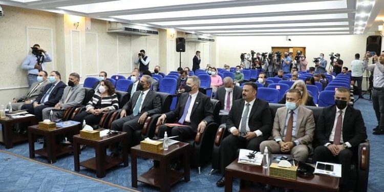 السفير الأمريكي .. العراق يحتاج إلى أدوات وسياسات فعّالة بالتحقيق في الجرائم المالية