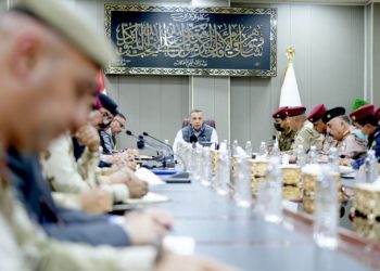 الكاظمي يصل إلى مقر قيادة العمليات المشتركة ويجتمع مع قادة الأمن