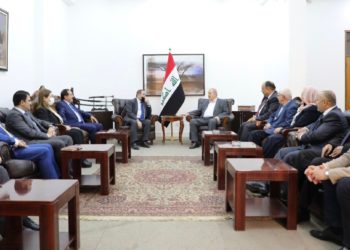 علاوي .. ( الاوضاع في العراق لا تحتمل مزيداً من التصعيد)