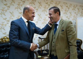 وزير التربية يجمع درجال مع شرار  في مكتبه ويتعهد بدعم نادي الكرخ
