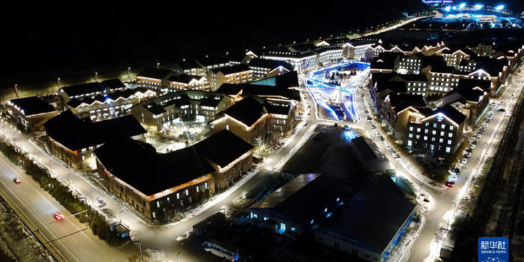 القرية الأولمبية الشتوية في (تشانغجياكو) تضيء للمرة الأولى