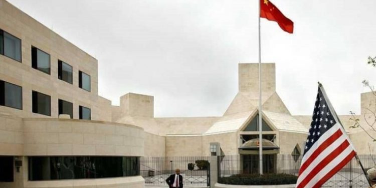 السفير الصيني لدى الولايات المتحدة يدعو إلى “حماية الصينيين من الكراهية”