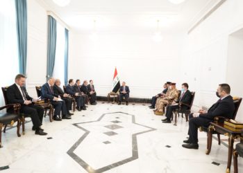 الكاظمي يستقبل مبعوث الرئيس الروسي