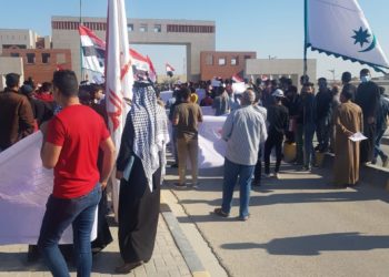 تظاهرة في البصرة ترفض استبدال مرشحين مستقلين بآخرين و (مصادرة أصواتهم الانتخابية)