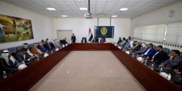مستشار الامن القومي يلتقي عددا من (وجهاء وشيوخ الكاظمية)