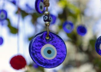 الوقاية من العين الشريرة متأصَّلة في الثقافات ,, وسائل الحماية من الحسد,,