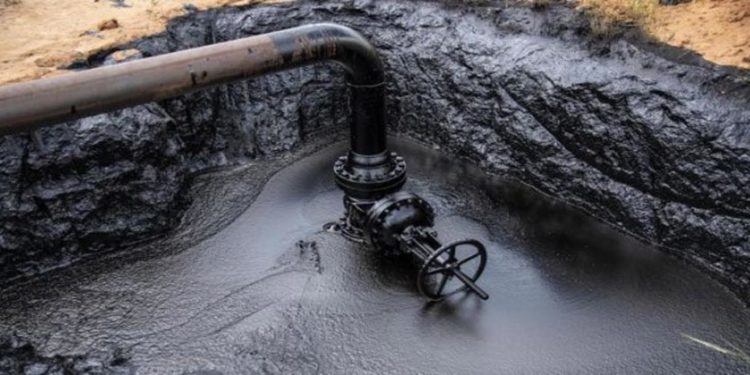 السيطرة على خط أنابيب لــ(تهريب النفط) في ميسان