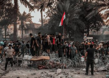 مواجهات احداث المنطقة الخضراء تخلف 50 إصابة بين صفوف قوات الأمن