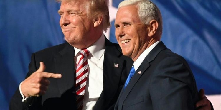 ترامب يبرر رغبة أنصاره بشنق نائبـــه (مايك بنس)