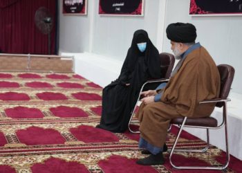 الصدر يلتقي والدة الناشط المختطف (سجّاد العراقي) ويأمر بمتابعة ملفه