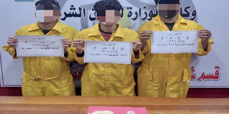 القبض على 3 من مروجي المخدرات في الرمادي