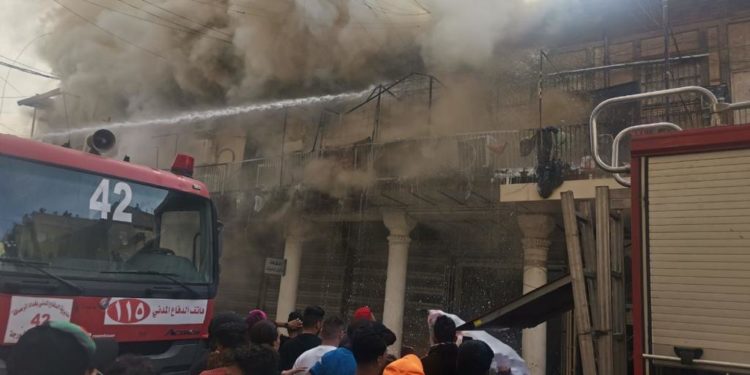 (17 فرقة إطفاء) تستمر بمكافحة حريـــق الشورجة