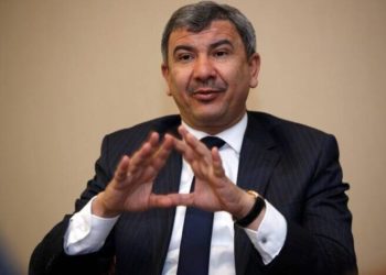 ملتزمون بأتفاقات منظمة اوبـك سنصـل الى تصدير اكثر من (3 ملايين برميل) يوميا مطلع العام المقبل