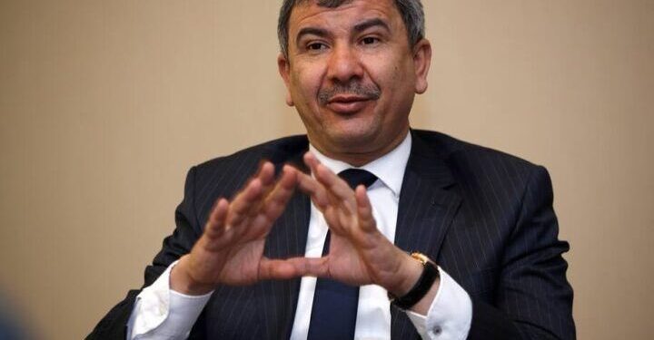 ملتزمون بأتفاقات منظمة اوبـك سنصـل الى تصدير اكثر من (3 ملايين برميل) يوميا مطلع العام المقبل