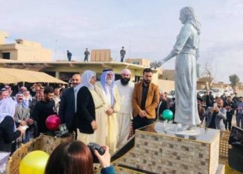 رفع الستار عن تمثال  الأيزيدية”جيلان برجس”
