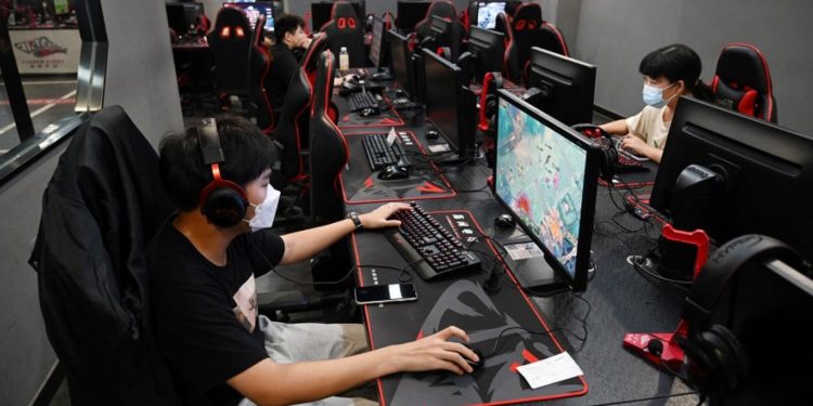 الصينيون يفقدون (1.7 مليون تطبيق) بسبب حملة “تنظيــف الإنترنت”