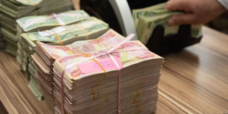 ضابط يعـيــــــد مبلغ 10 ملايين لمصرف الرشيد بعد صرفها سهواً