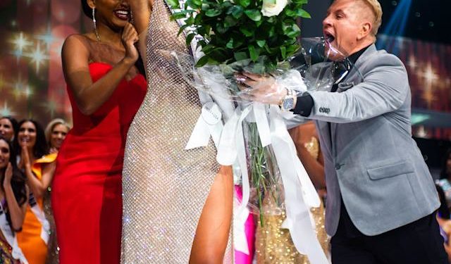 السمراء تفوز بلقب ملكة جمال الولايات المتحدة ,, جذبت الأنظار بجمالها وثقافتها