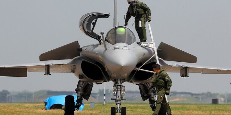 الإمارات تستبدل أسطول قواتها الجوية بـ 80 مقاتلة فرنسية