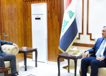 قرار حكومي بتسهيل منح تأشيرة الدخول “للمستثمرين” للعراق