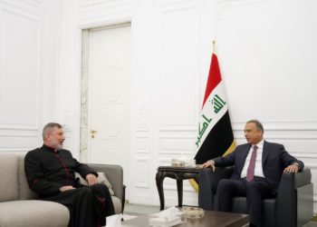 الكاظمي يستقبل راعي (الكنيسة الأنجليكانية) في العراق